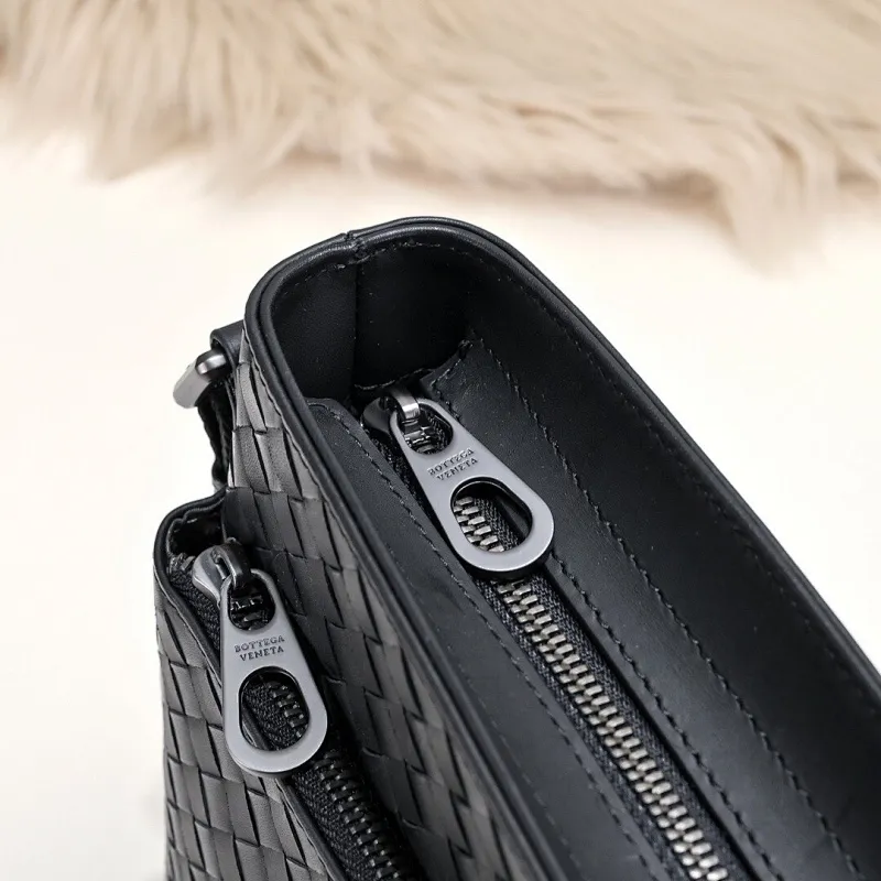 All categories 💚 Top version men’s bags 💚 BV 2024 new BV crossbody bag